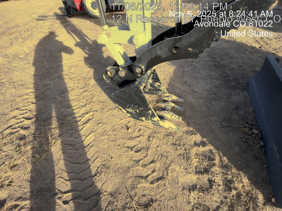 2025 TAKEUCHI 18" HD Bucket - Takeuchi