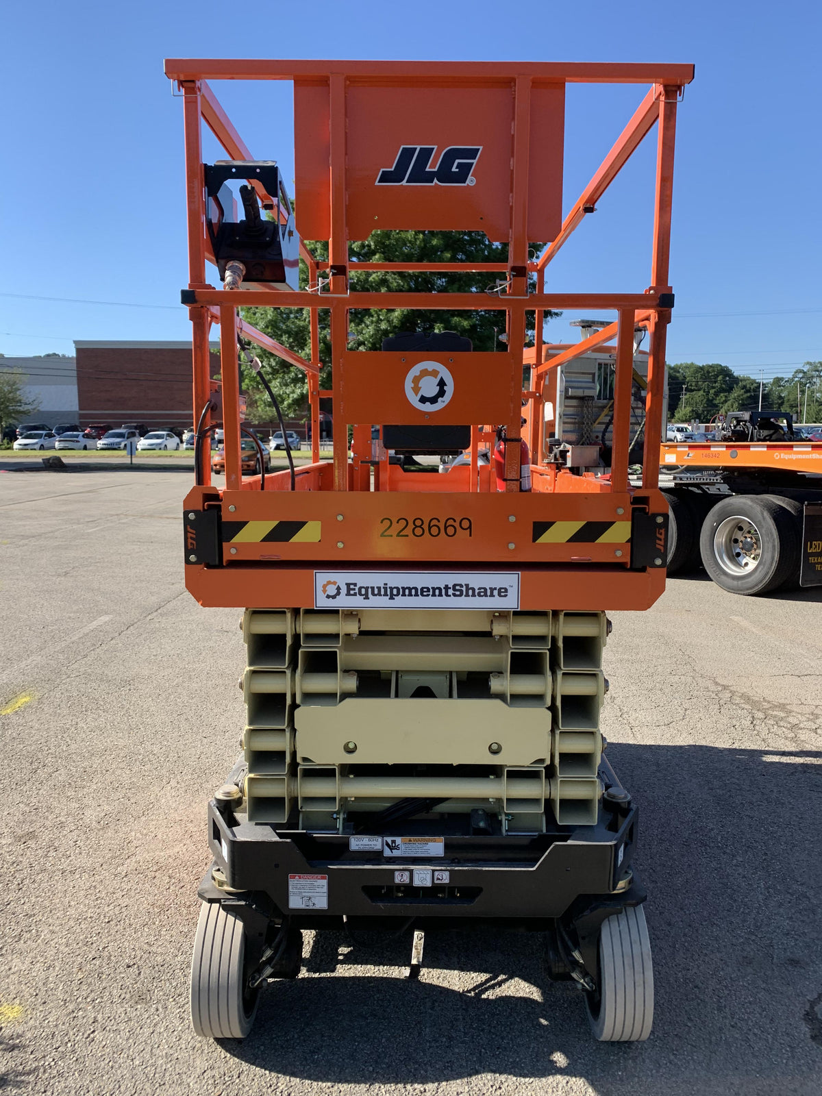 2022 JLG R3246