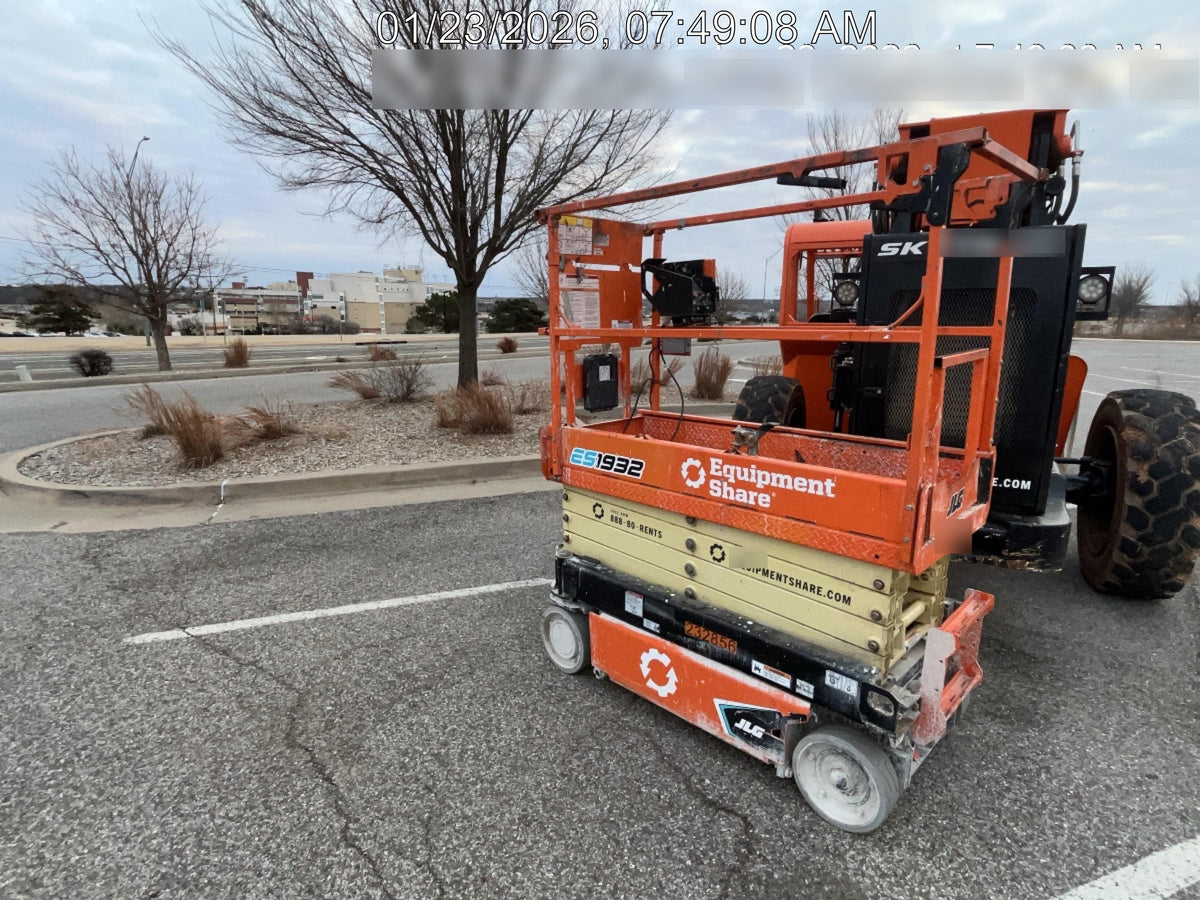 2022 JLG ES1932