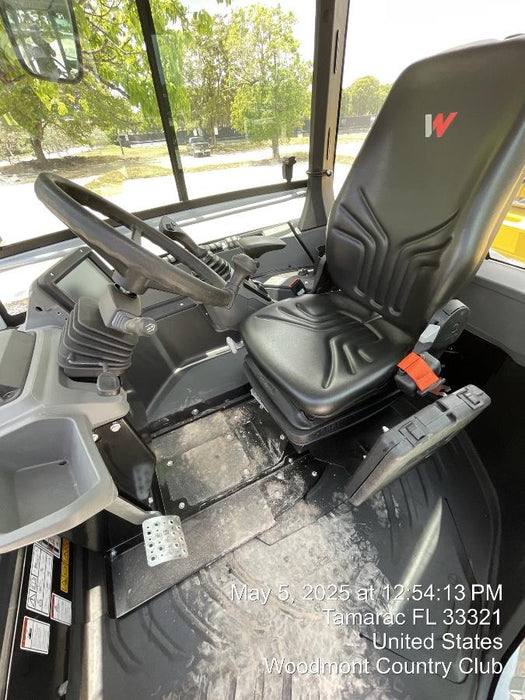 2025 WACKER NEUSON DV605 Cab Turf Tires