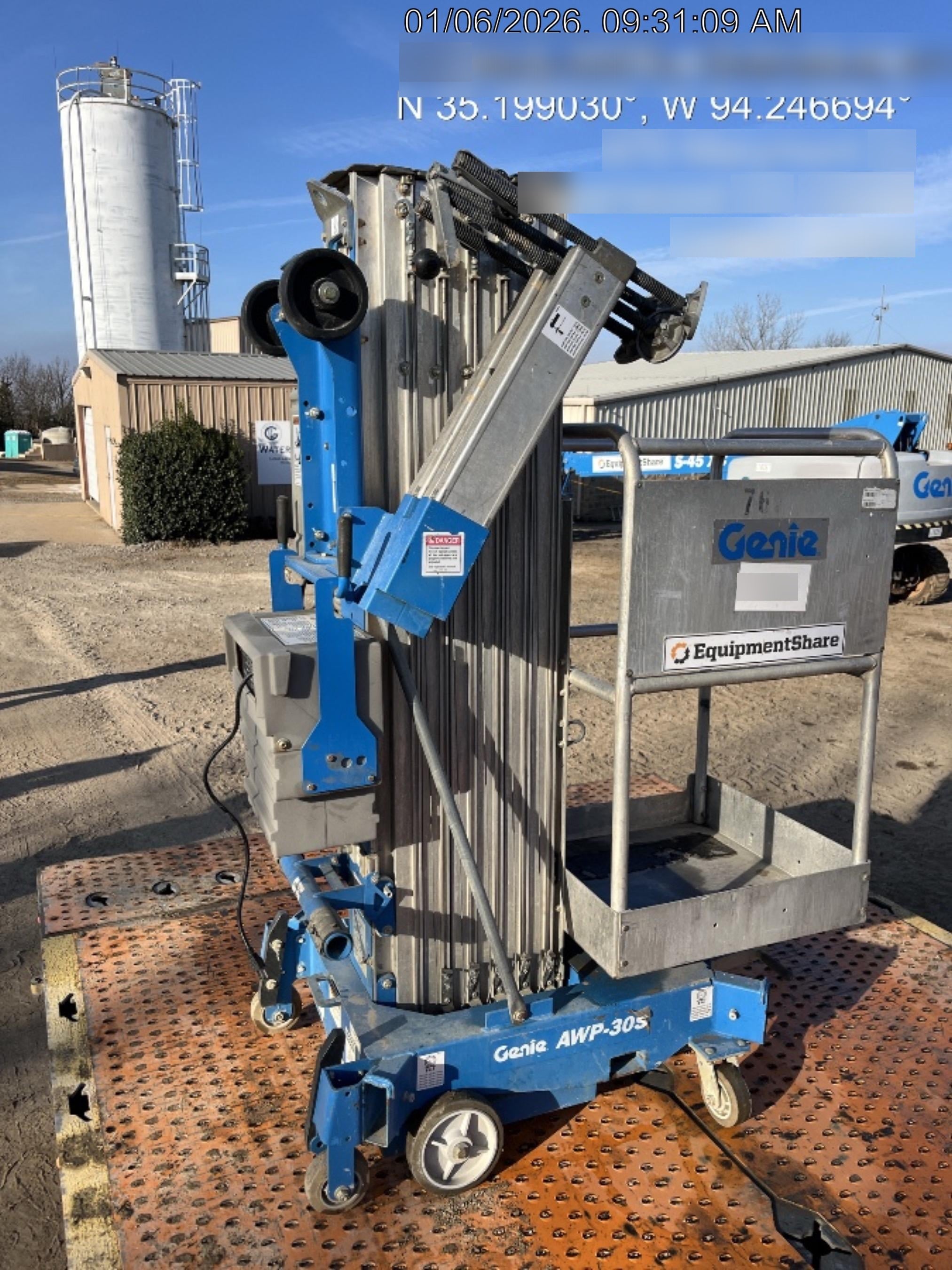 2018 GENIE AWP-30S