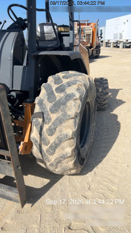2021 CASE 588H