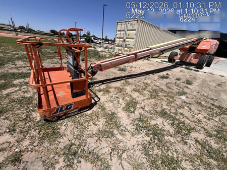 2012 JLG 800S