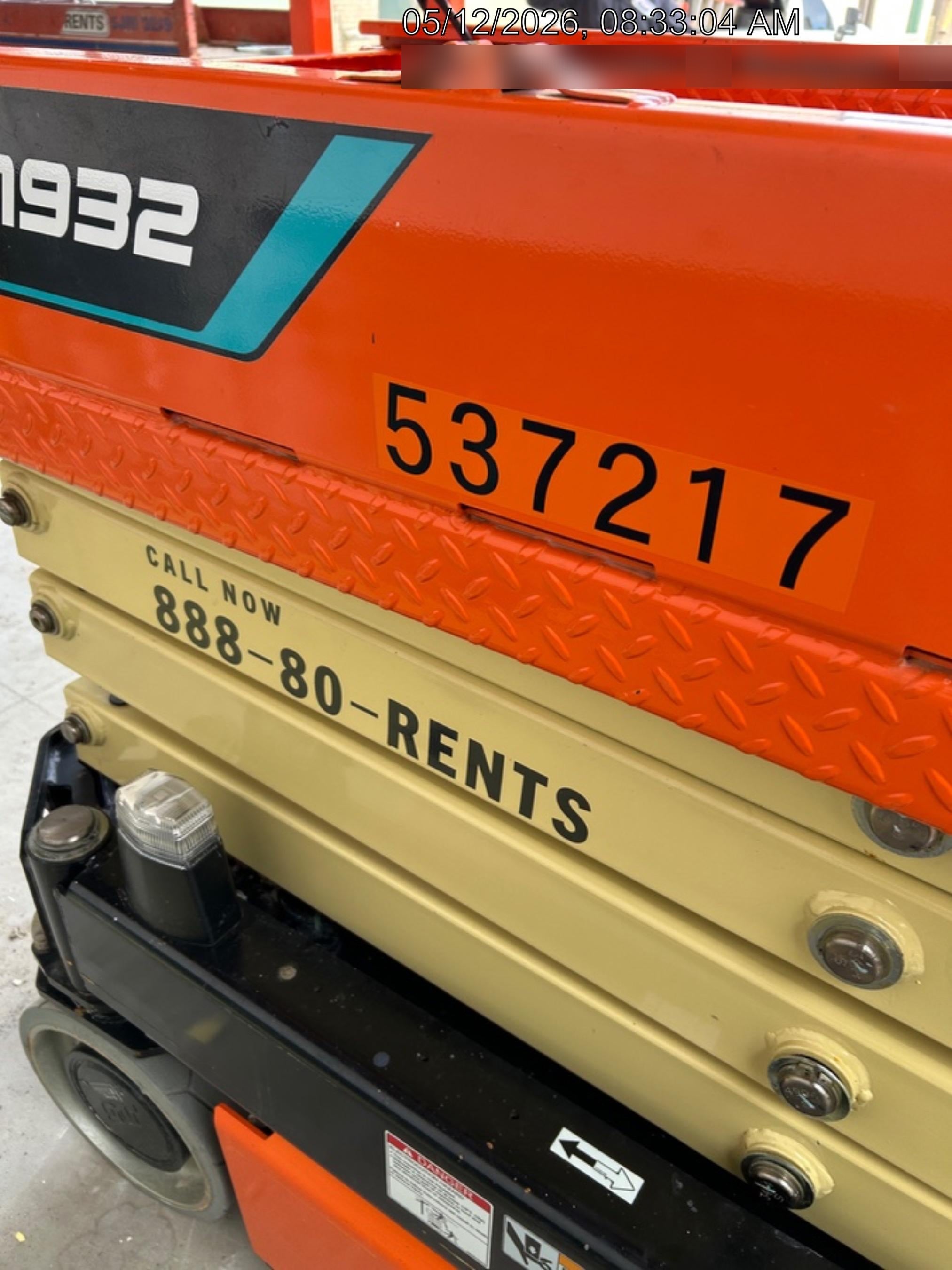 2025 JLG ES1932