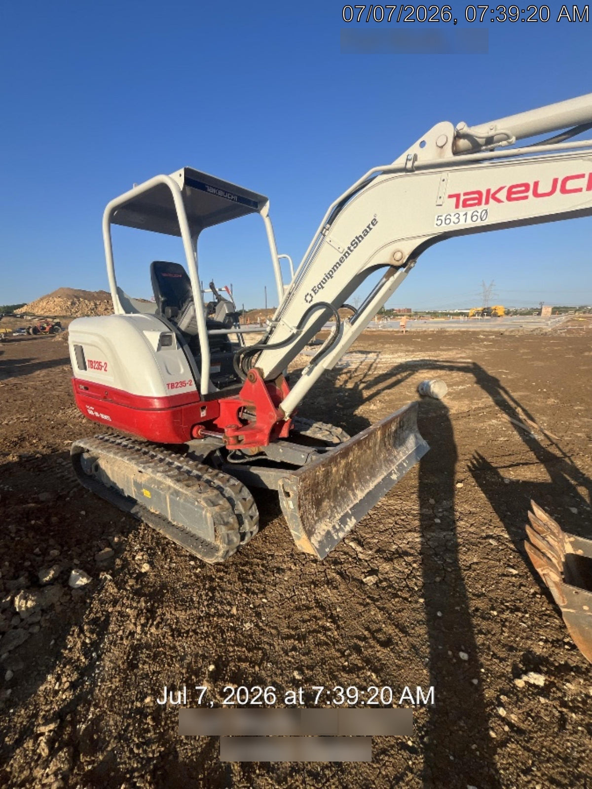 2025 TAKEUCHI TB235-2R