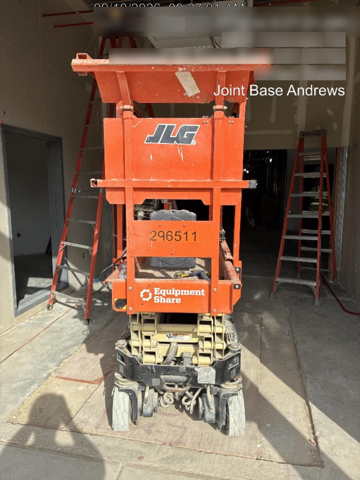 2023 JLG ES1932