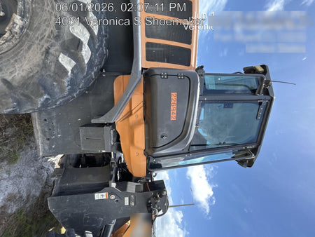2022 CASE 621G