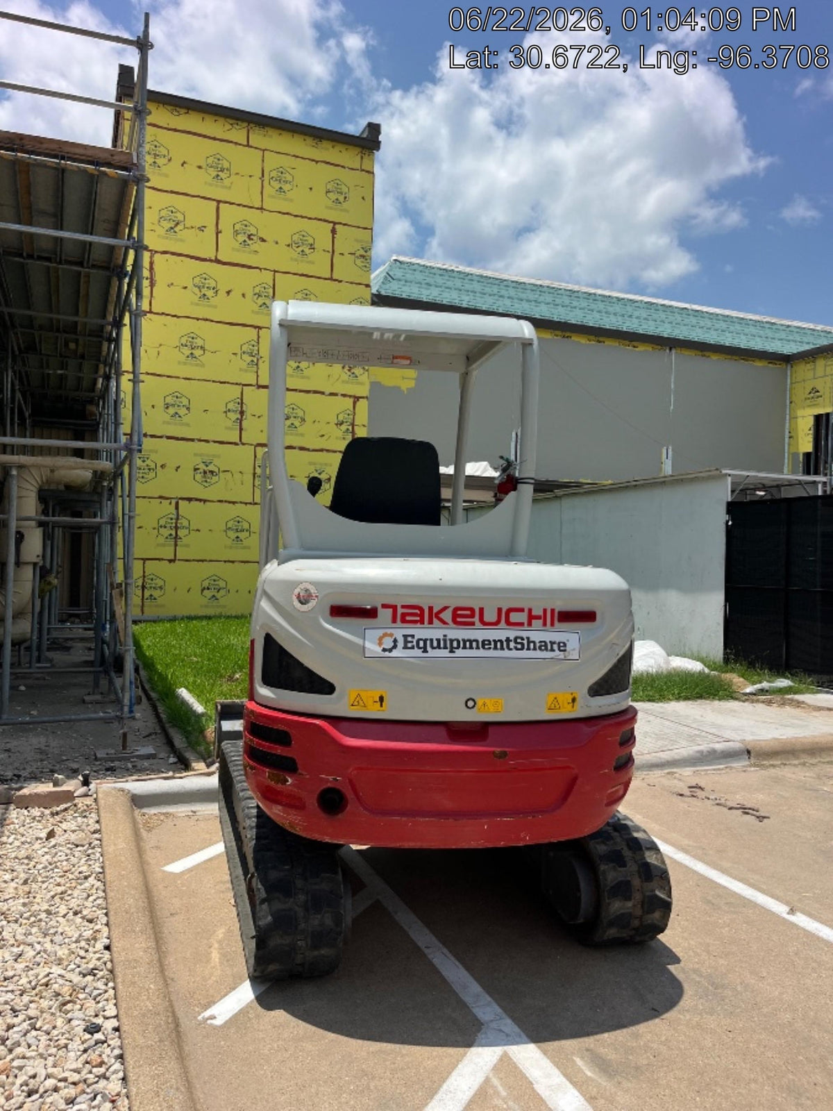 2023 TAKEUCHI TB235-2R