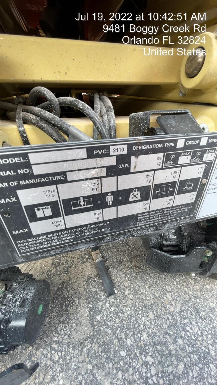 2022 JLG ES1330L