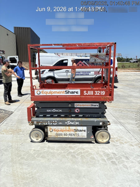 2018 Skyjack SJIII-3219 Skyjack SJIII3219 Scissor Lift w/Trojan Batteries