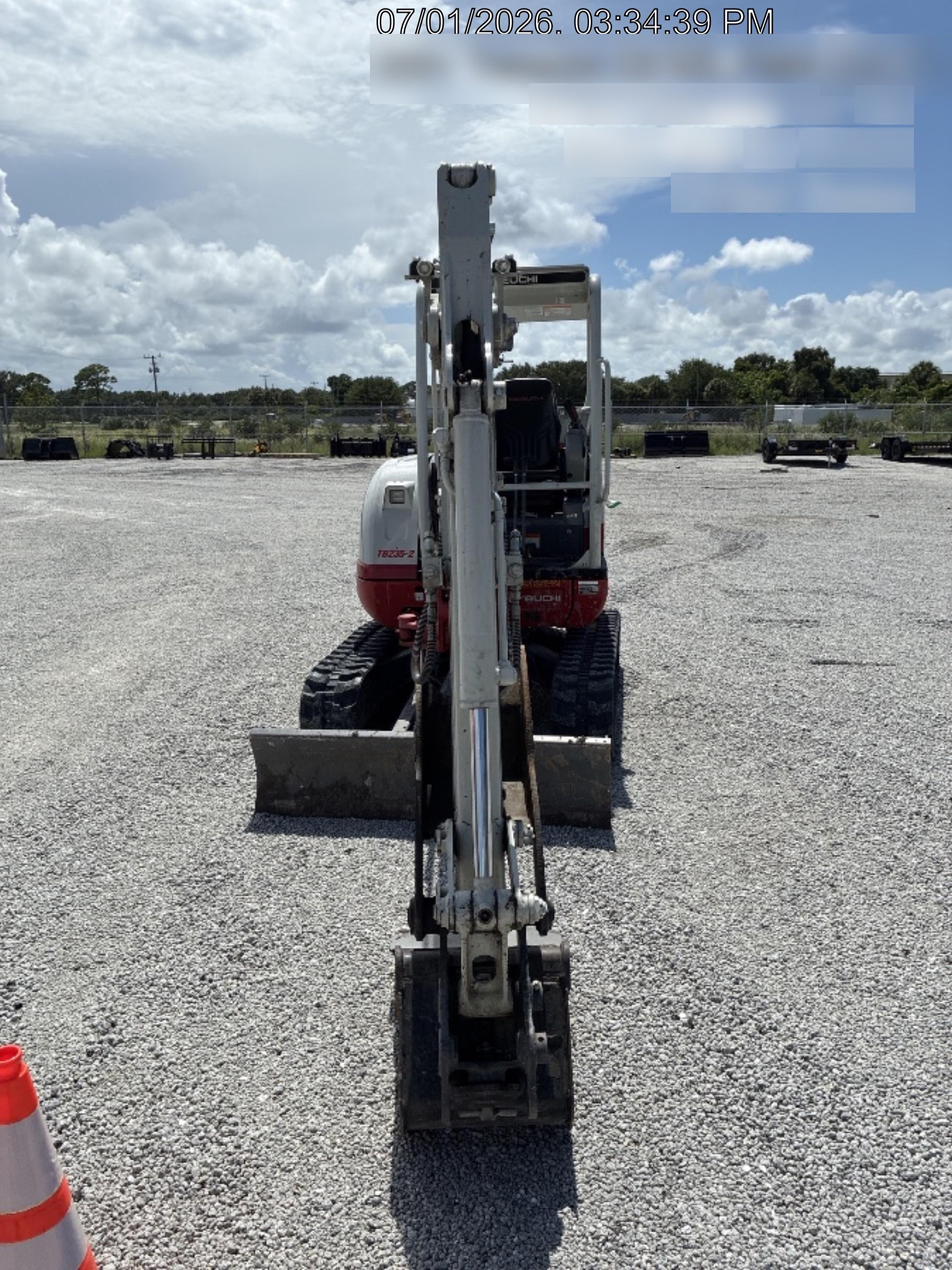 2025 TAKEUCHI TB235-2R