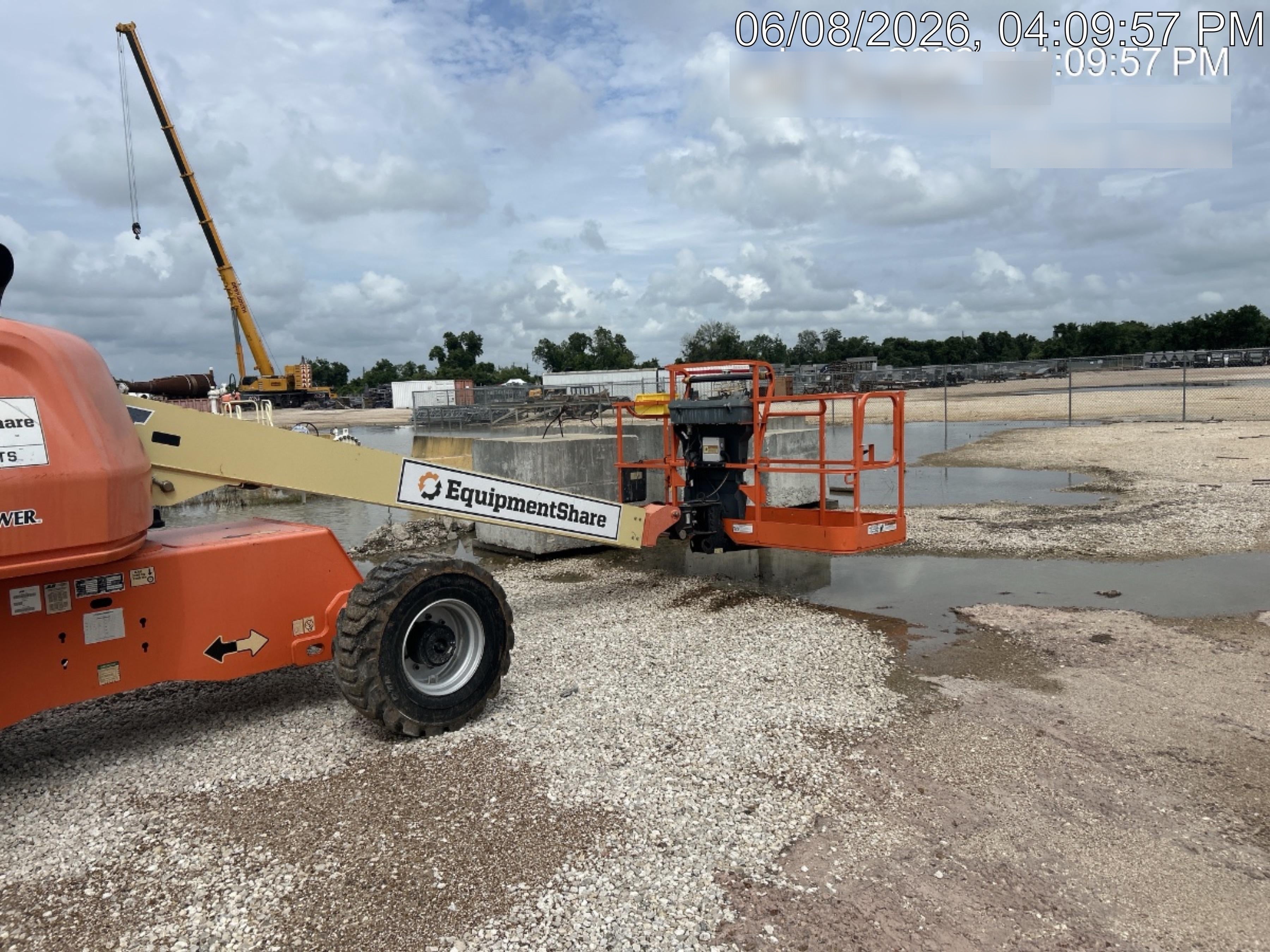2019 JLG 400S