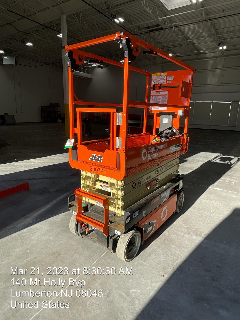 2022 JLG ES1932