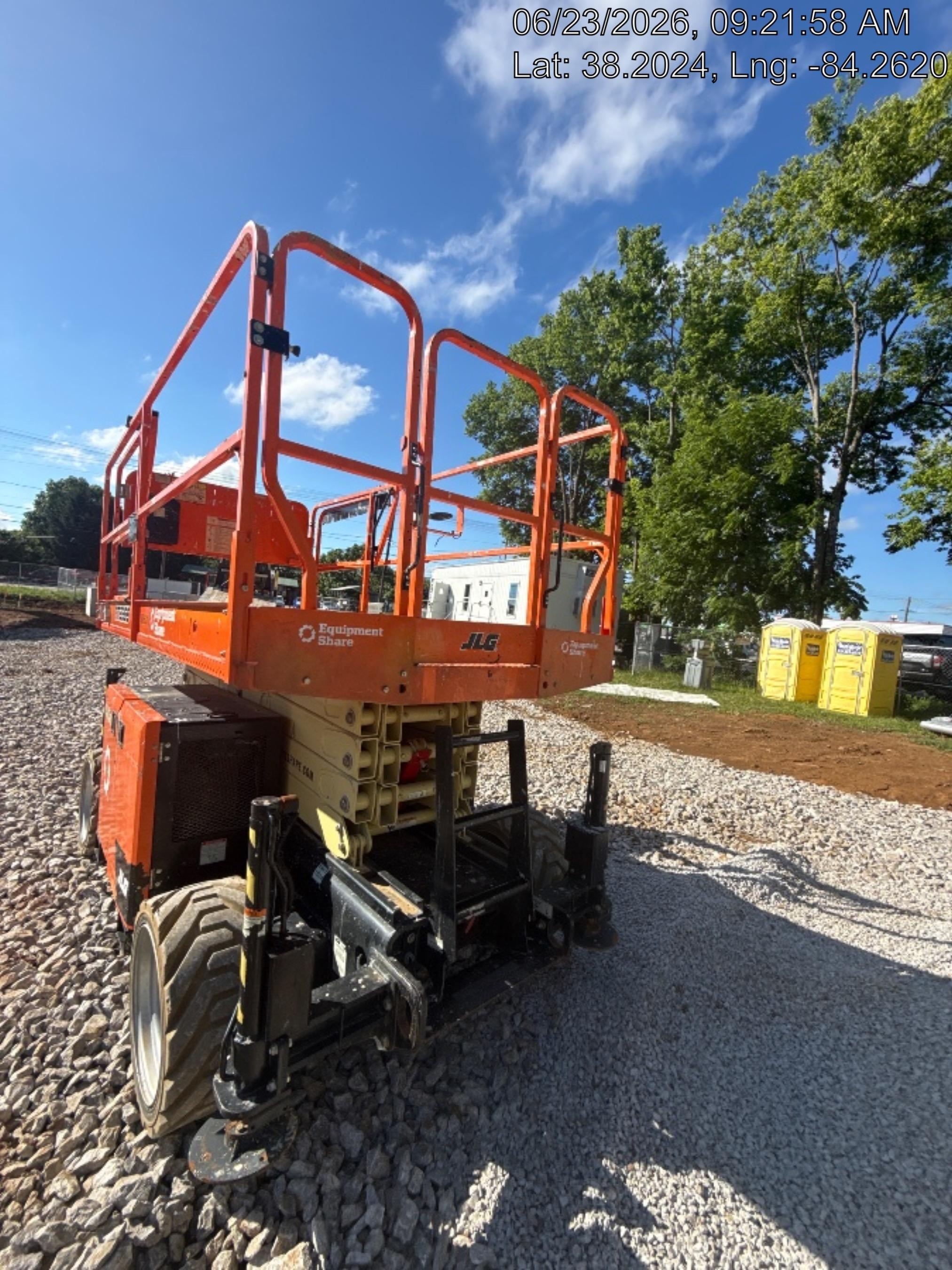 2023 JLG RT3369