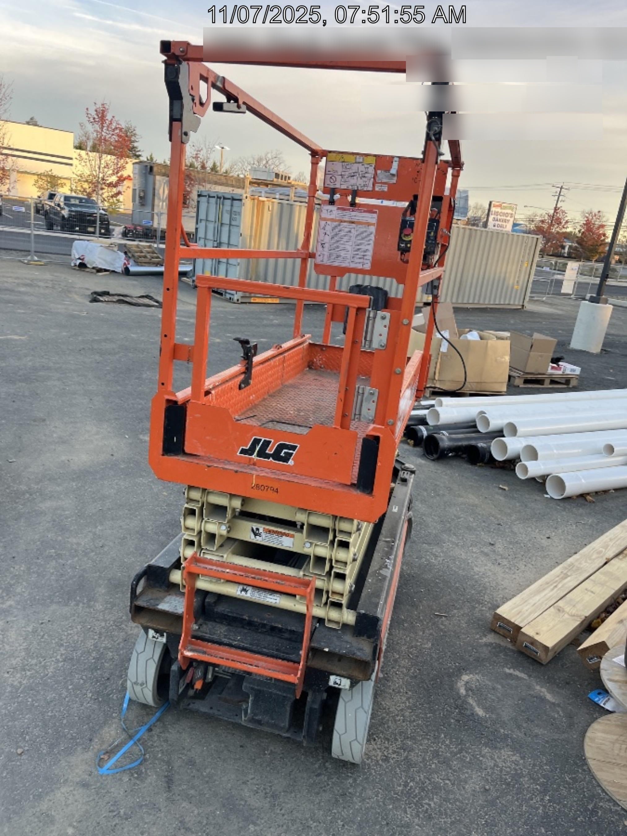 2022 JLG ES1932