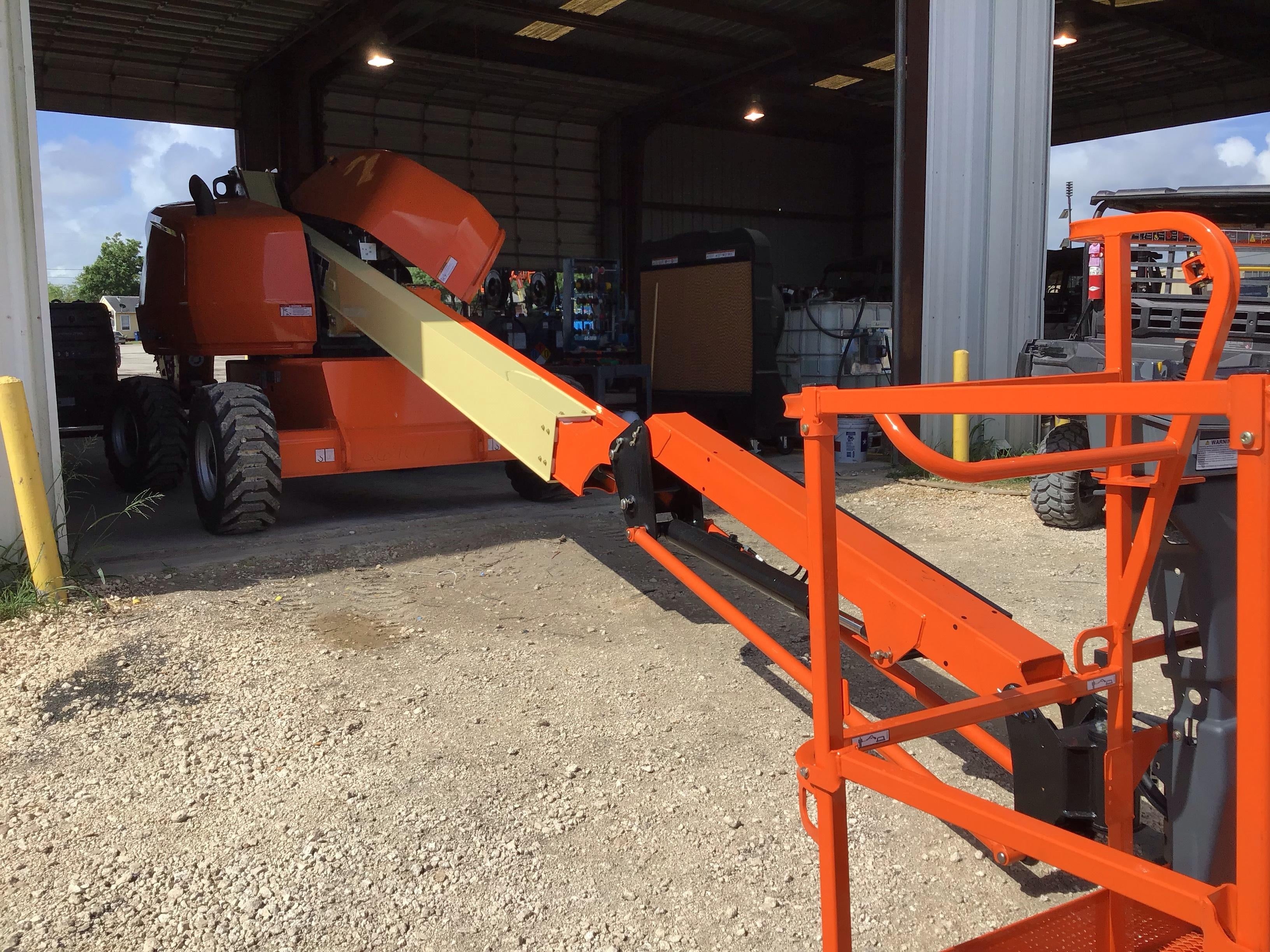 2019 JLG 460SJ