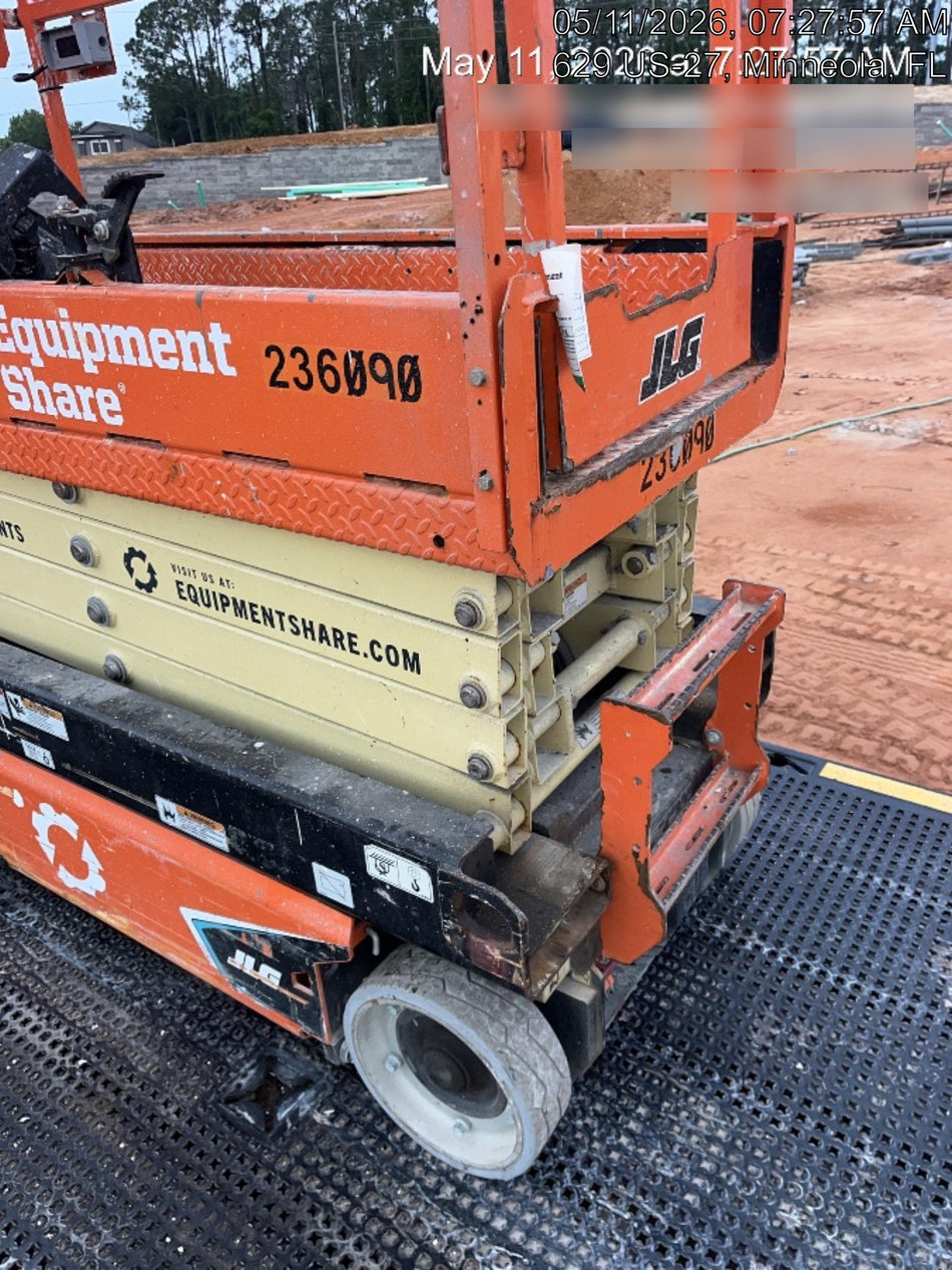 2022 JLG ES1932