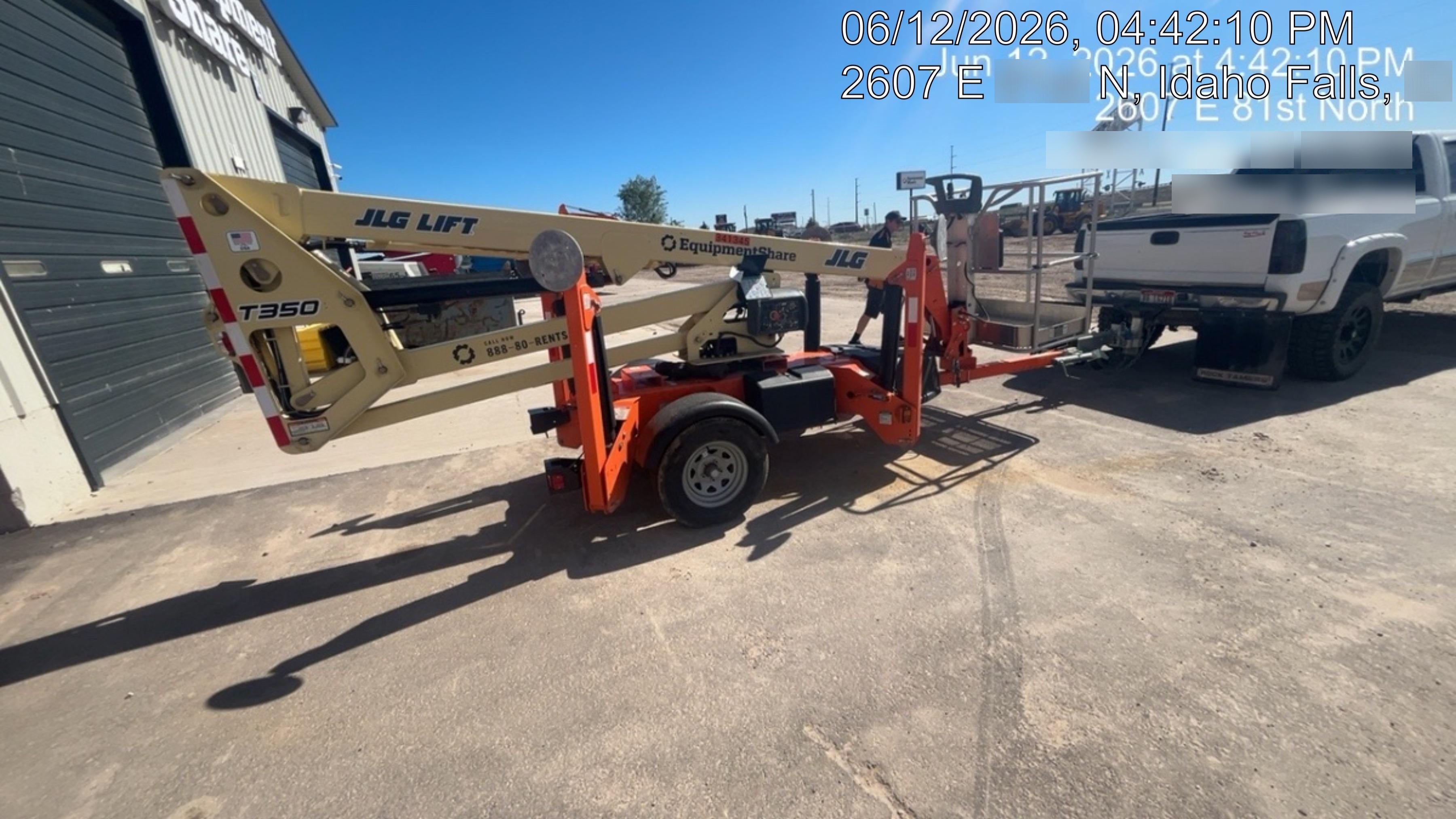 2023 JLG T350