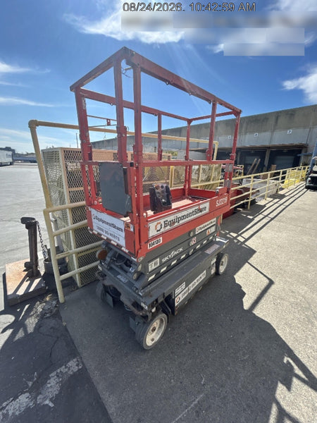 2020 Skyjack SJIII-3219 Solid NM Tires, Half height spring hinged entry gate, Dual Beacons, 800W Inverter