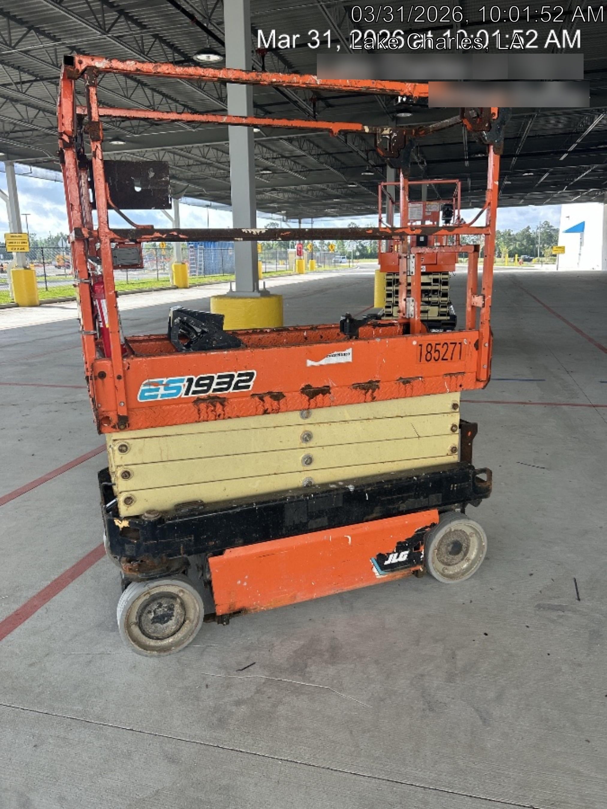 2021 JLG ES1932