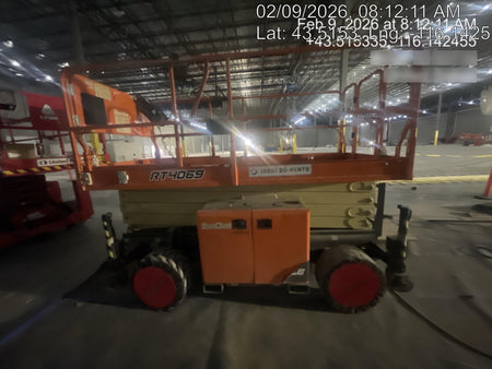 2022 JLG RT4069