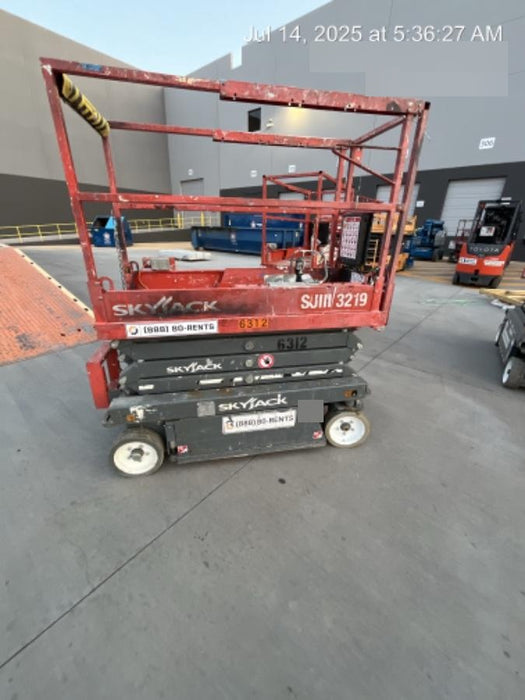 2017 Skyjack SJIII-3219 Skyjack SJ3219 w/Trojan Battery Set, Extended Warranty 5yr/5k hr