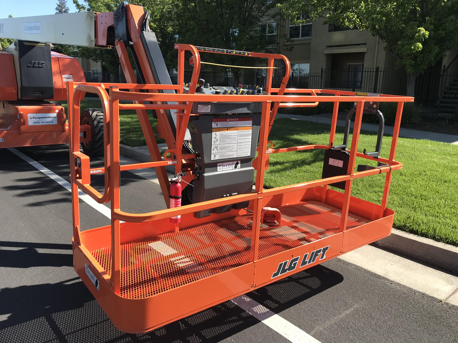 2020 JLG 800AJ
