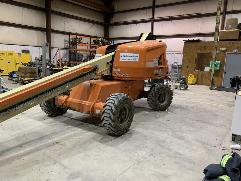 2019 JLG 400S