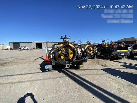 2021 Vac-Tron LP573XDT 500 Gallon Debris Tank w/ Hydraulic Tilt, two (2) 100 Gallon Water Tanks, Low Profile Torsion Axles (12,000 GVWR)