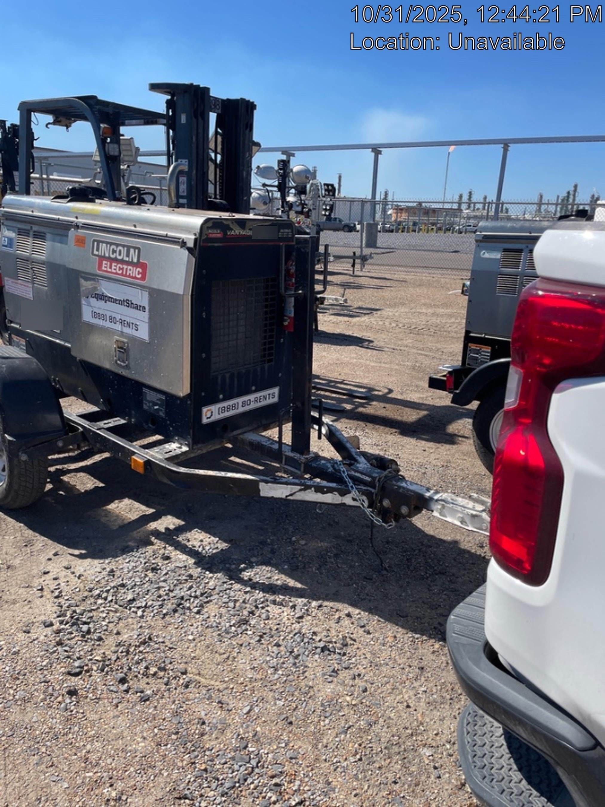 2019 Lincoln Electric Vantage 322 Lincoln Vantage 322 Welder w/Trailer, Light Kit, Cable Rack