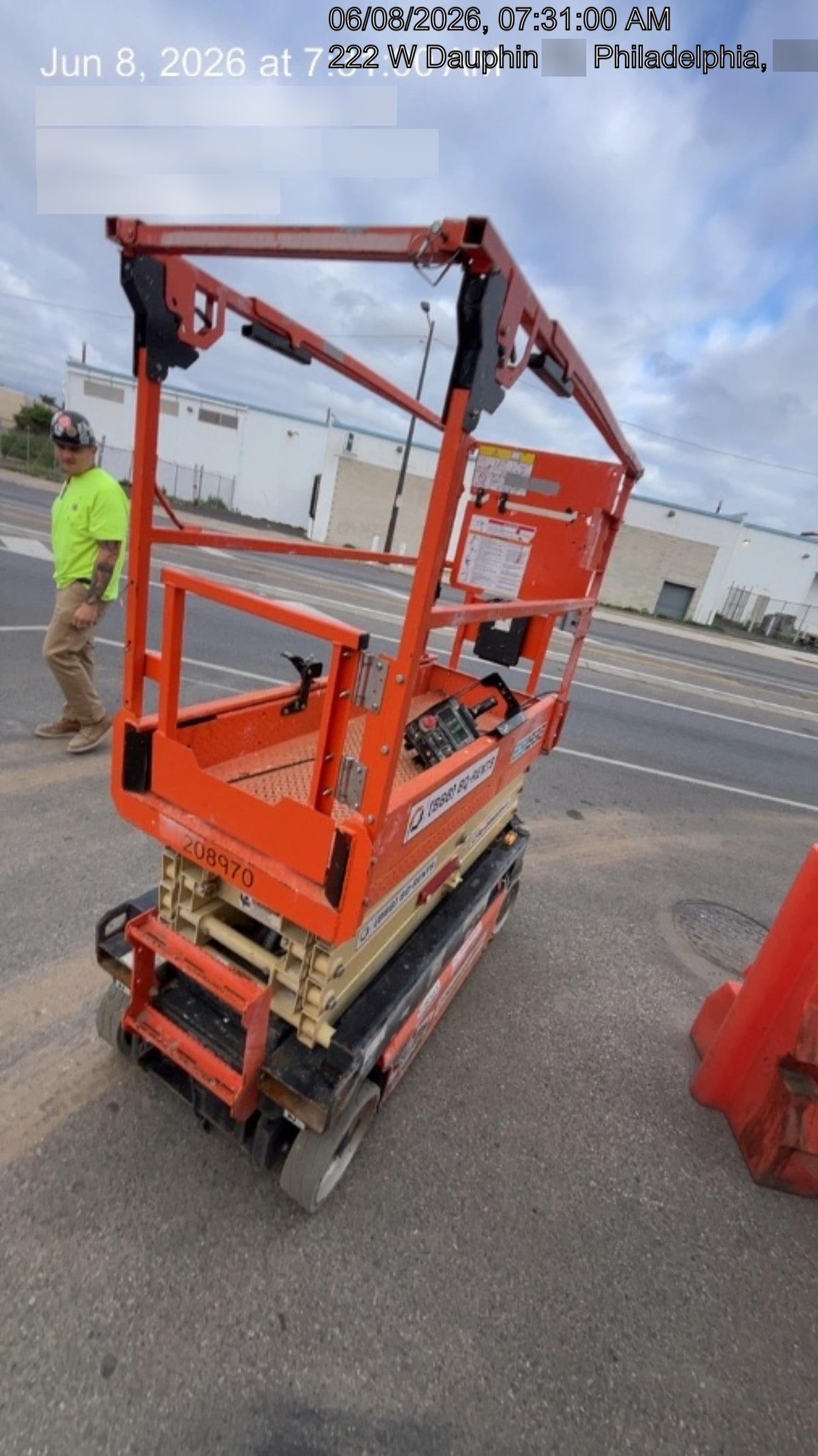 2022 JLG ES1932