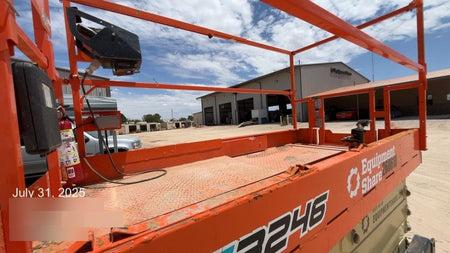 2022 JLG ES3246