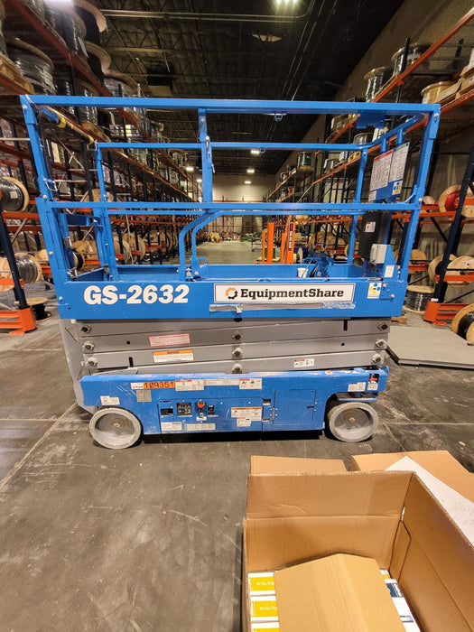 2020 Genie GS-2632 Solid NM Tires, Folding Rails with Half-Height Swing Gate, Beacon