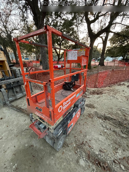 2022 JLG ES1330L