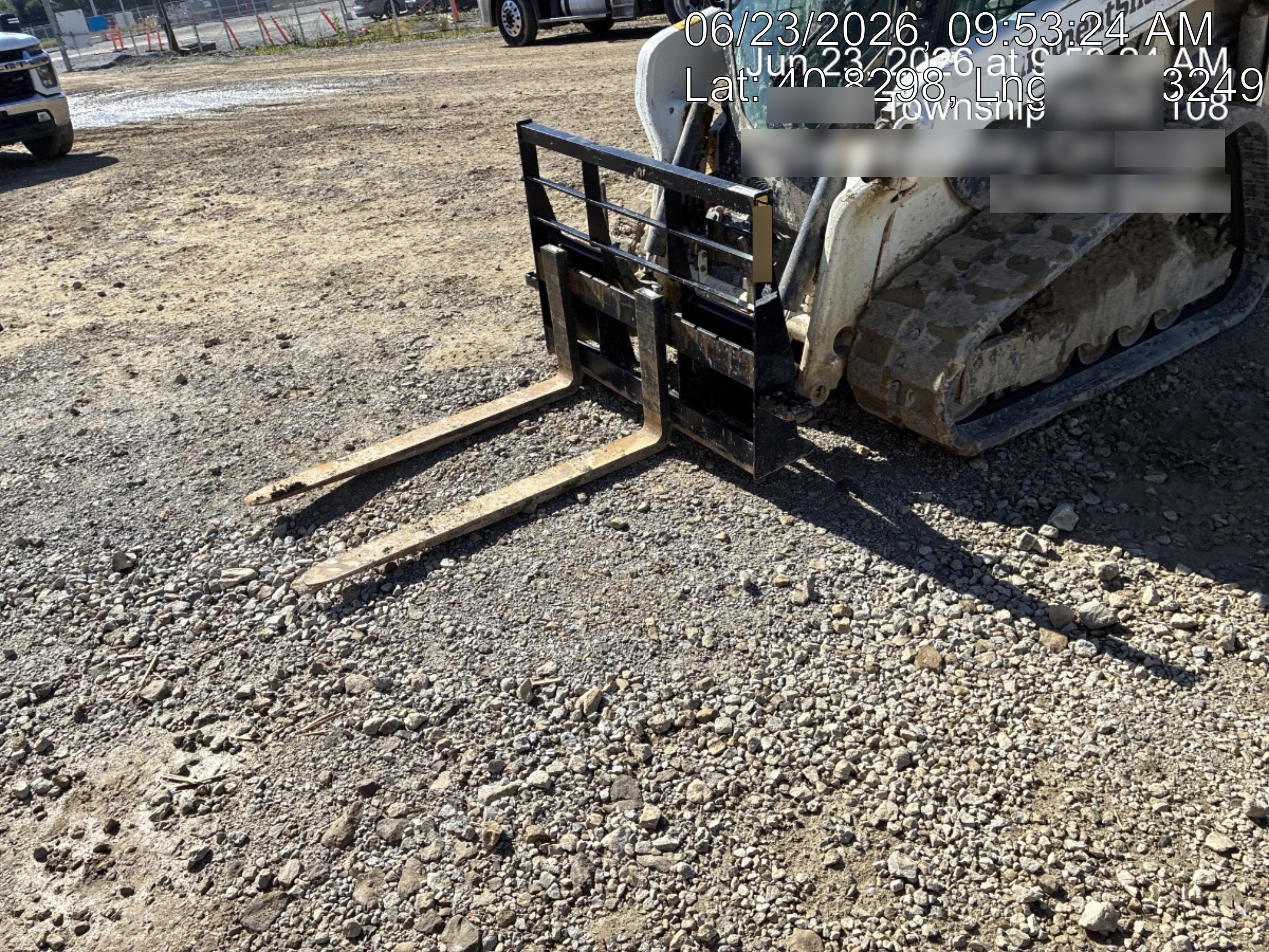 2025 ARROW MATERIAL HANDLING 48" Pallet Forks - Arrow