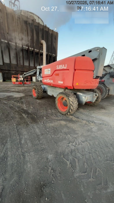 2018 Skyjack SJ85 AJ Skyjack SJ85 AJ, FF Tires, WRDY Generator, Beacon