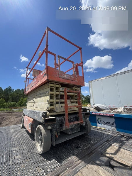 2022 JLG ES3246