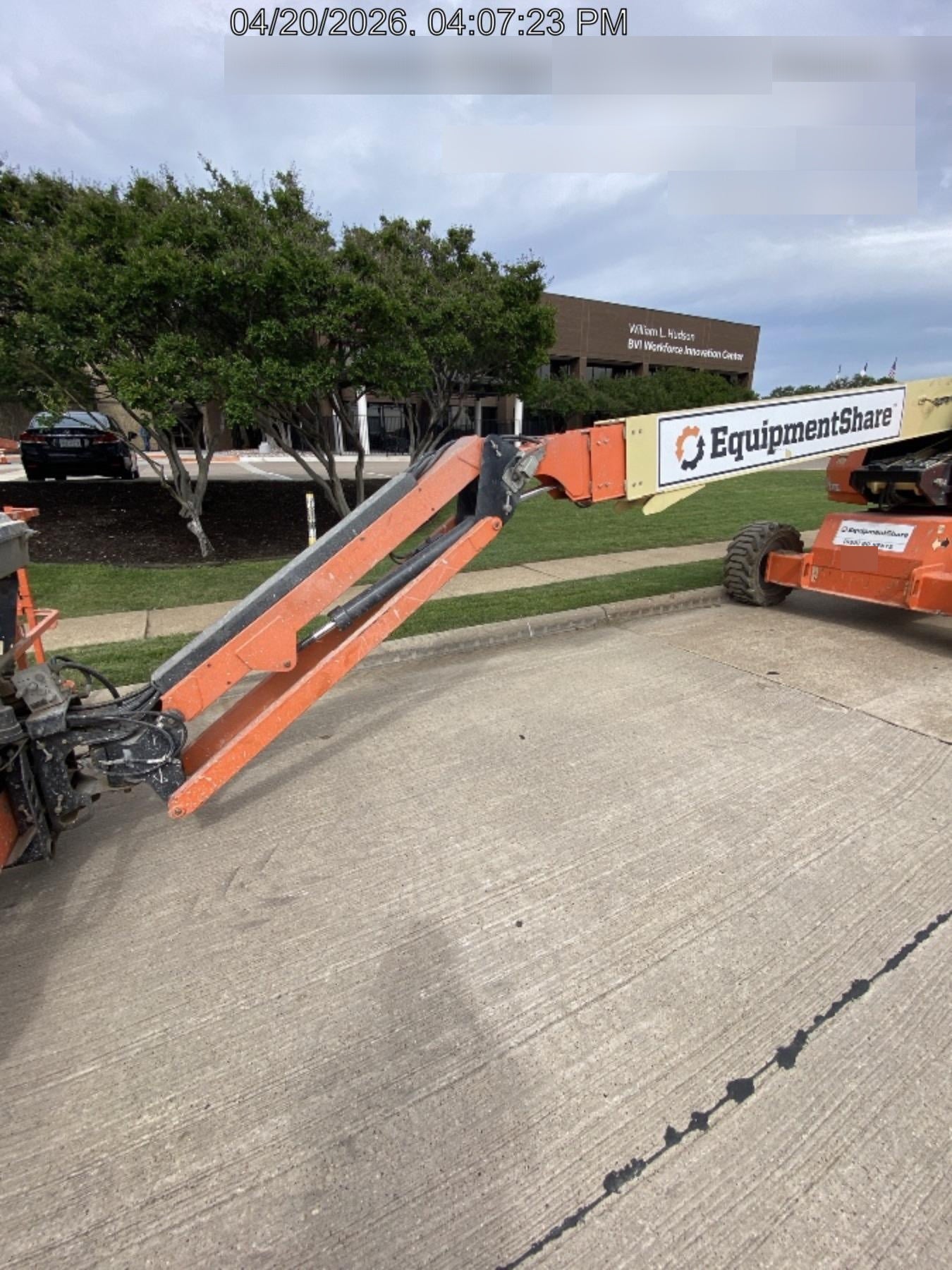 2021 JLG 660SJ