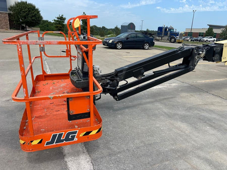 2023 JLG 660SJ