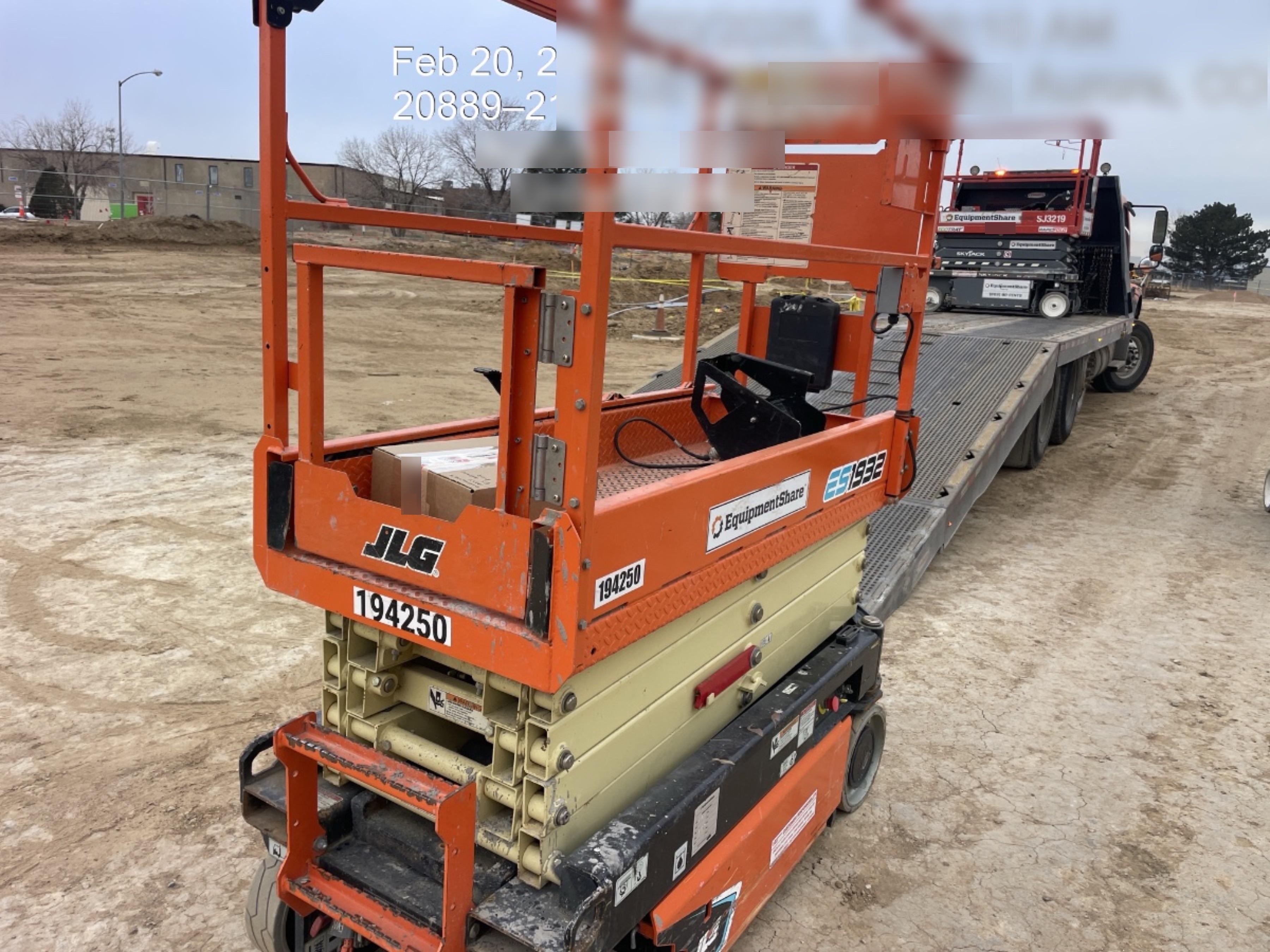 2021 JLG ES1932