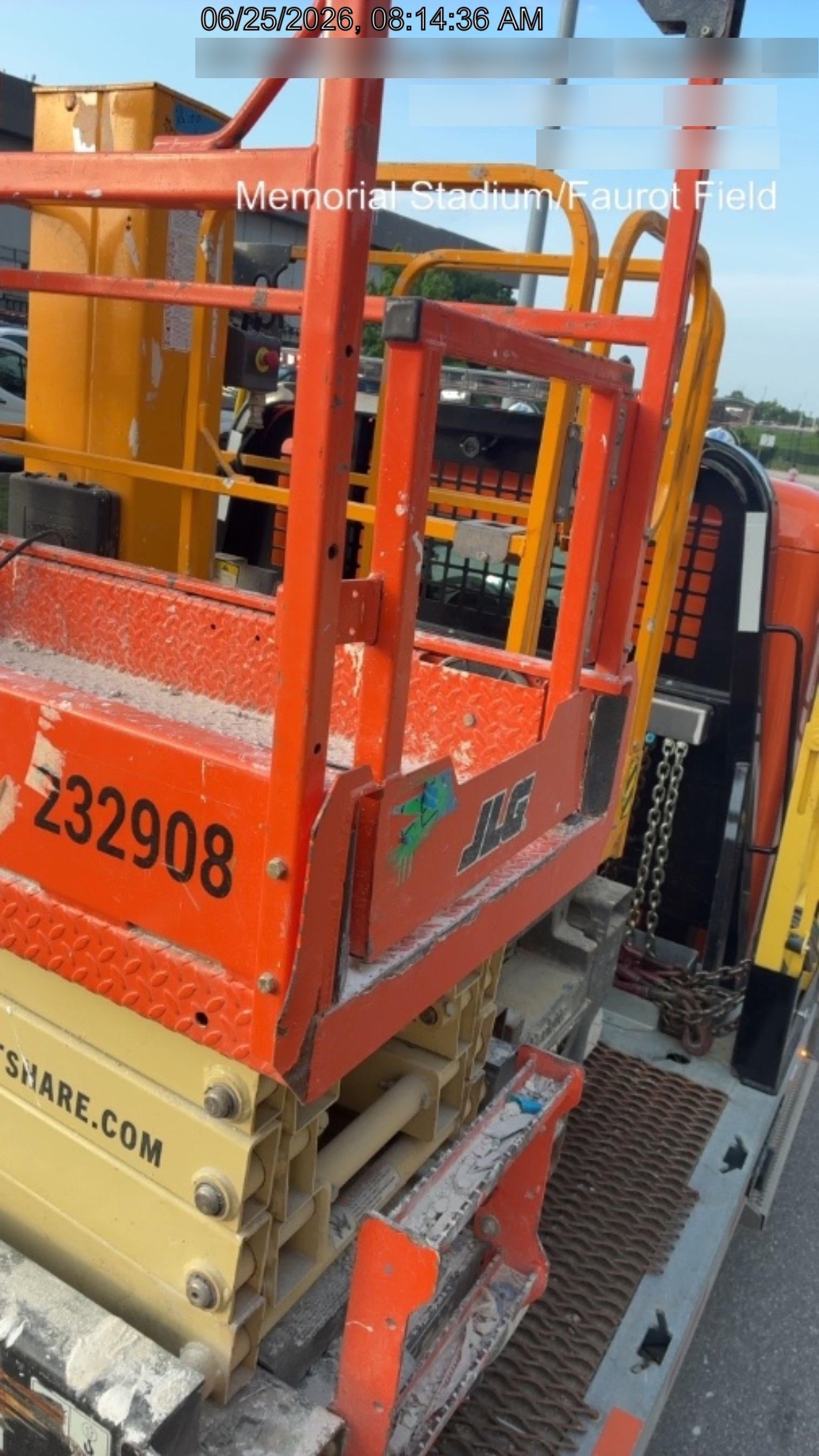 2022 JLG ES1932