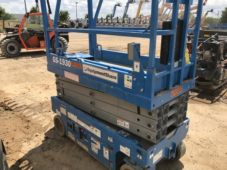 2019 Genie GS-1930 Fixed Rails with Chain Entry