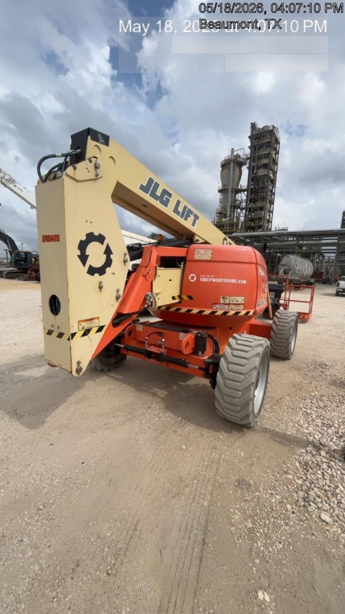2023 JLG 600AJ