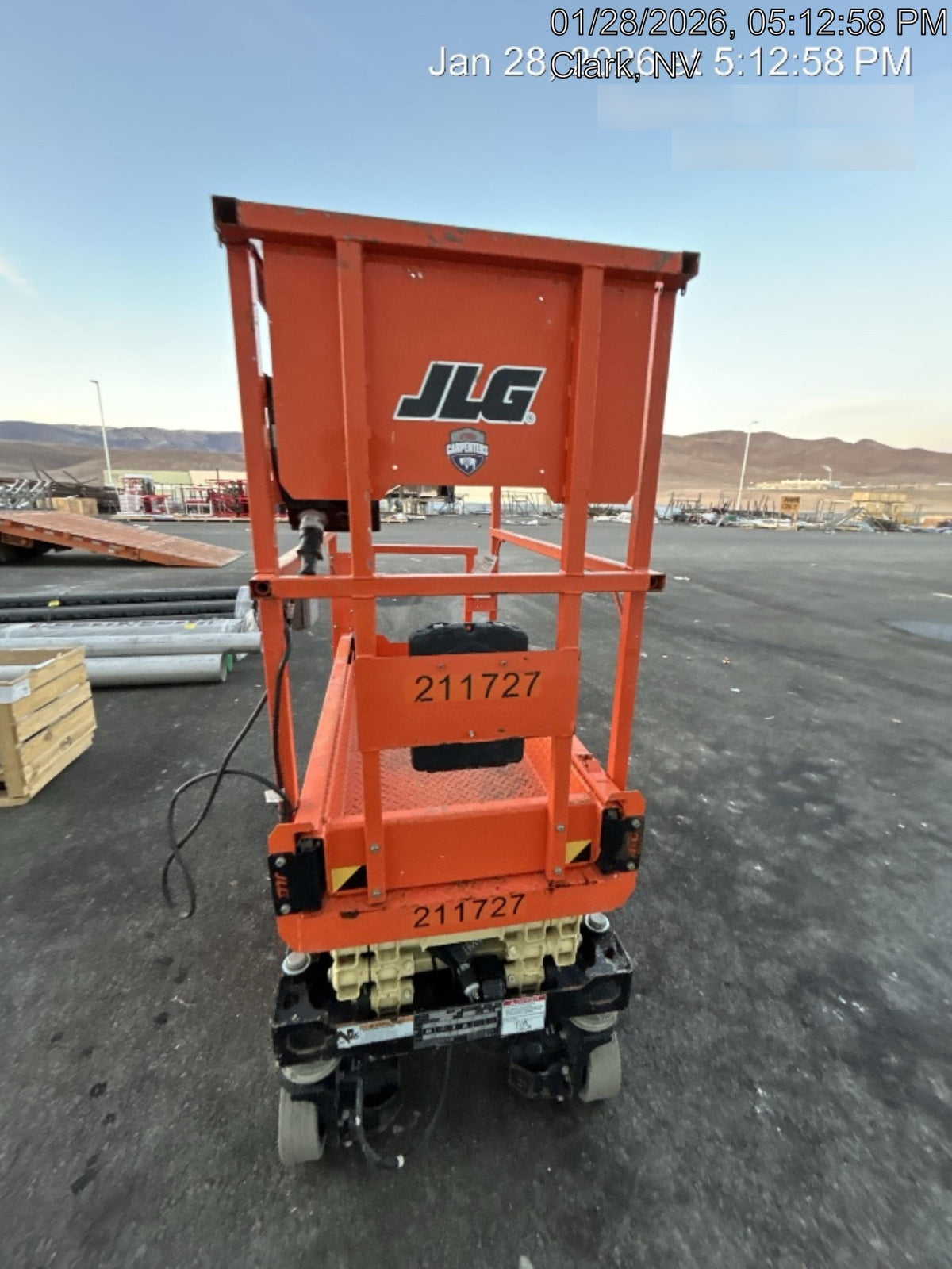 2022 JLG ES1330L