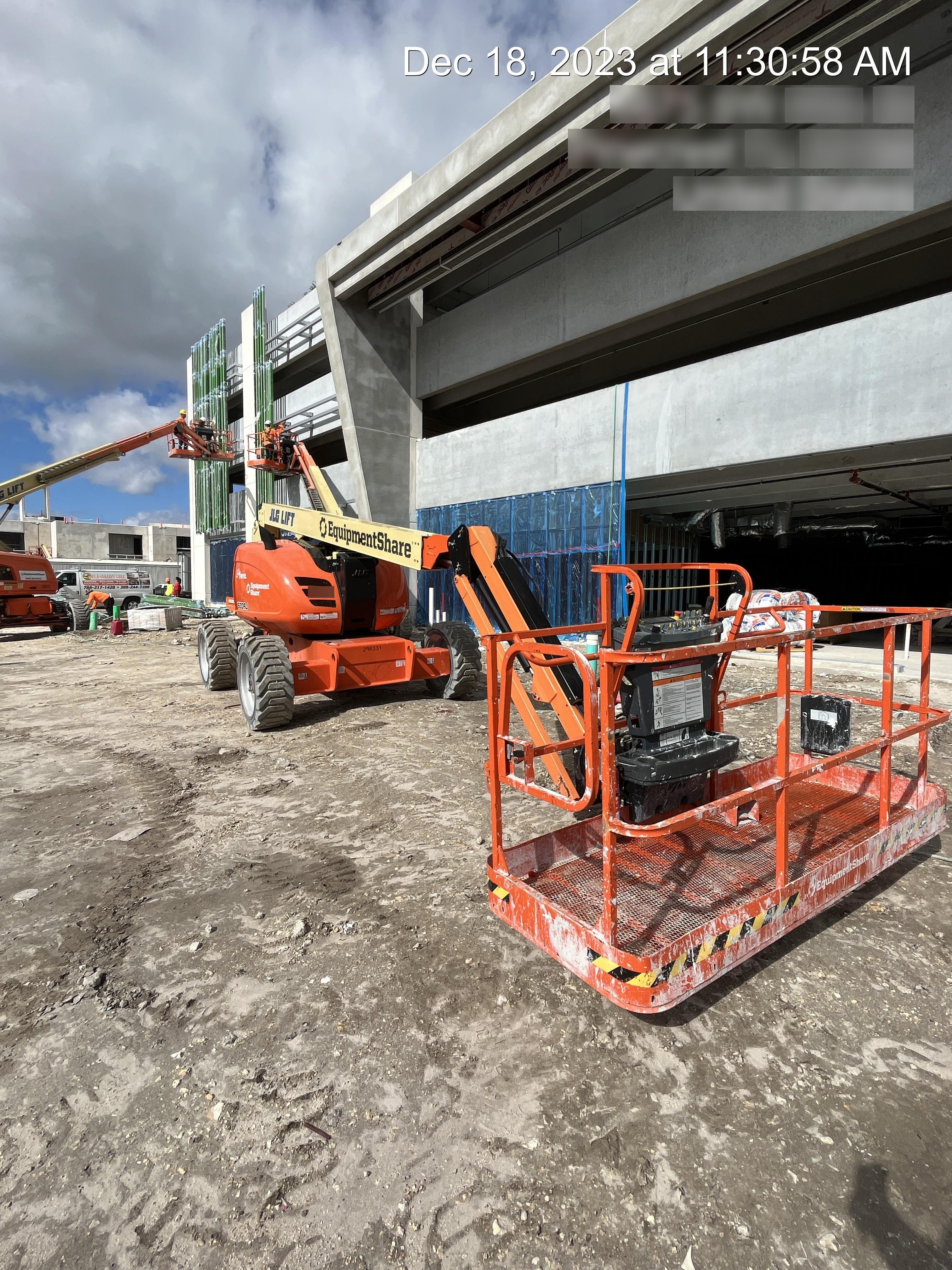 2023 JLG 600AJ