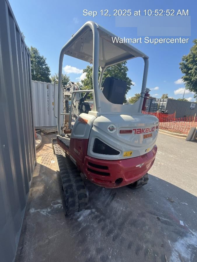 2022 TAKEUCHI TB235-2R