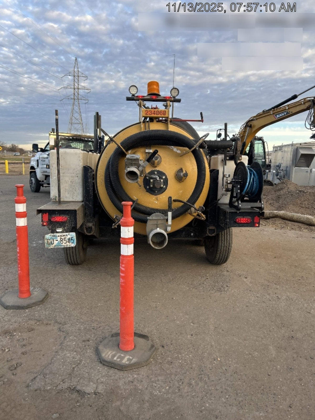 2022 Vac-Tron LP573XDT T4 Koehler Diesel Engine, 500 Gallon Debris Tank, x2 100 Gallon Water Tanks