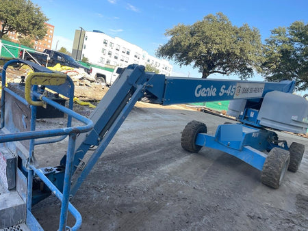 2018 GENIE S-45