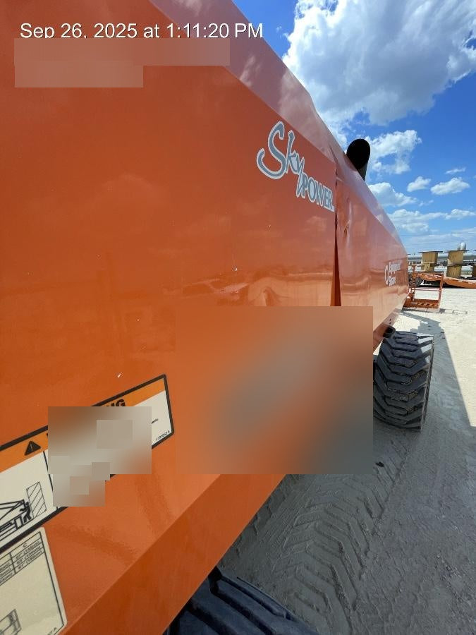 2023 JLG 860SJ