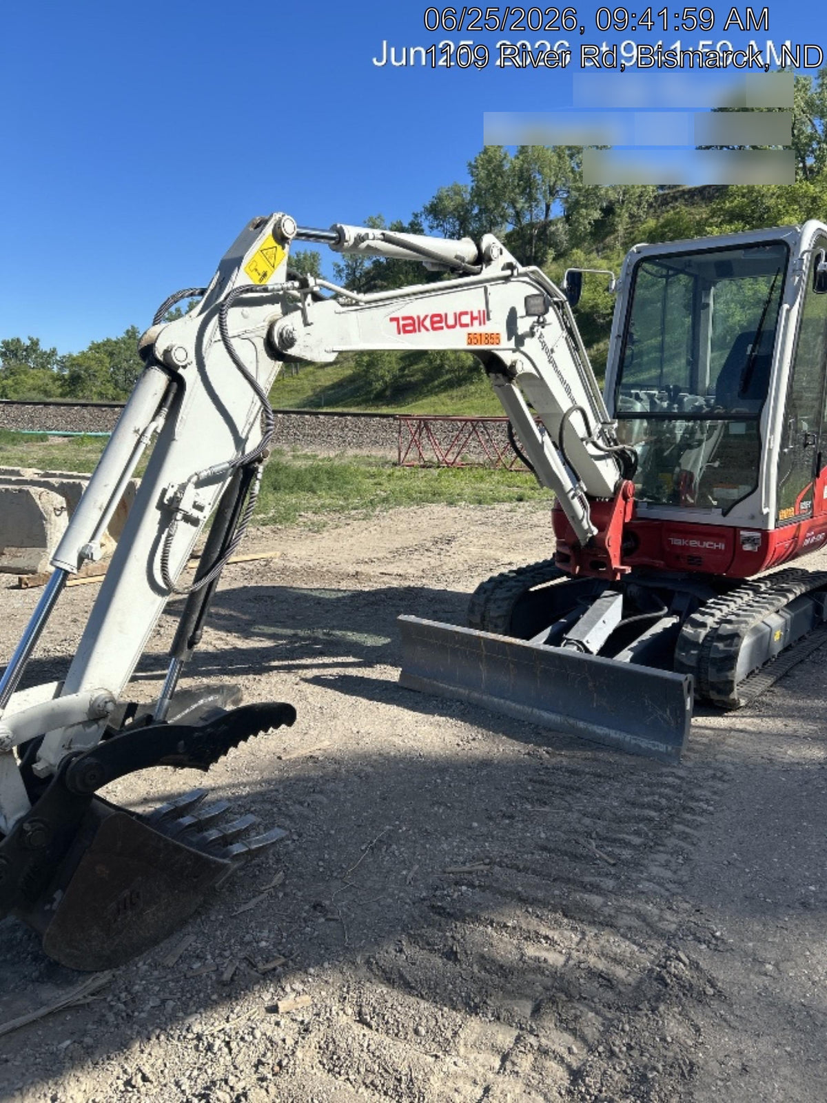 2025 TAKEUCHI TB235-2CR